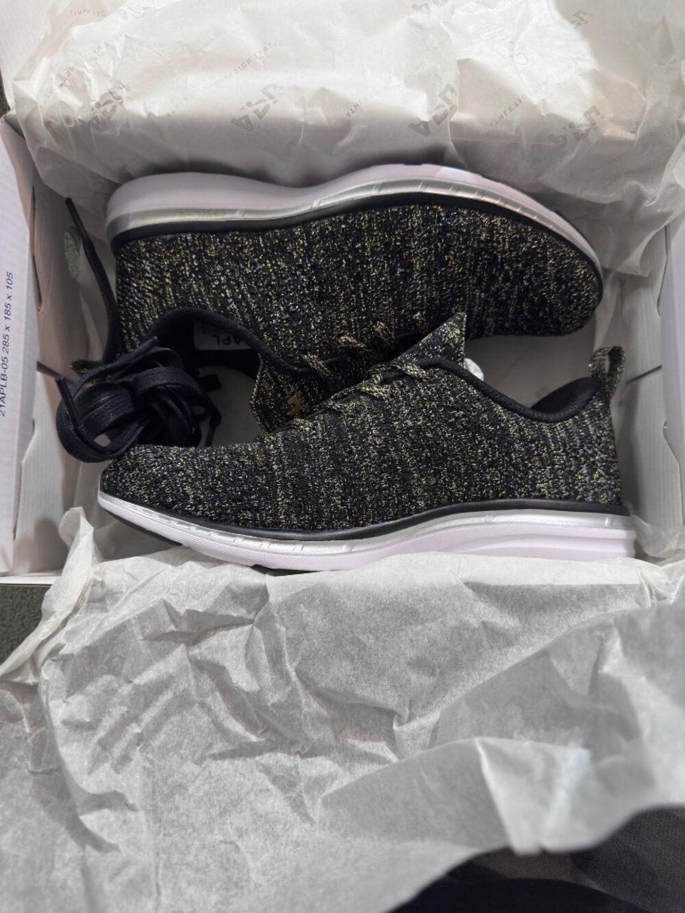 Athletic Propulsion Labs Women's TechLoom Phantom Sneakers Black/Gold Size 5